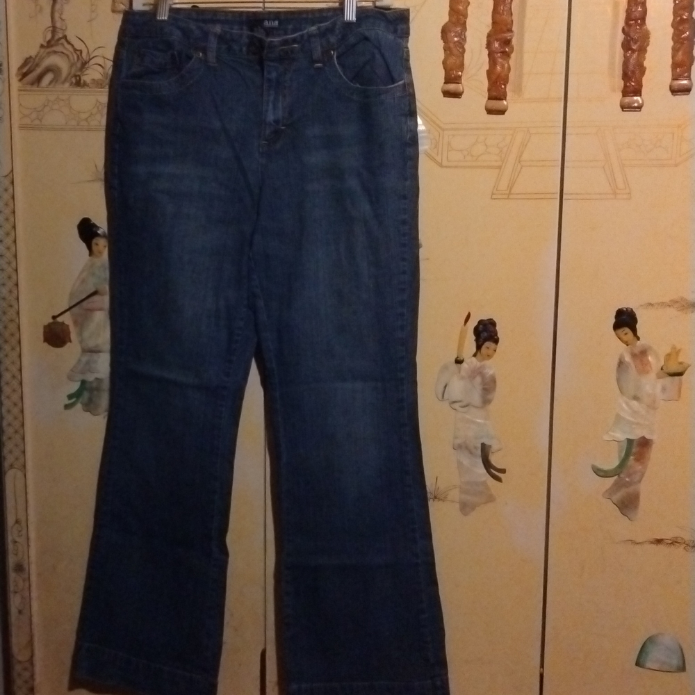Ana Jeans